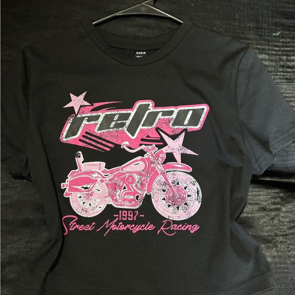 SHEIN Black and Pink Graphic Crop Top